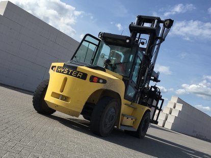 JKB HK KZS Kalkzandsteenklem Hyster